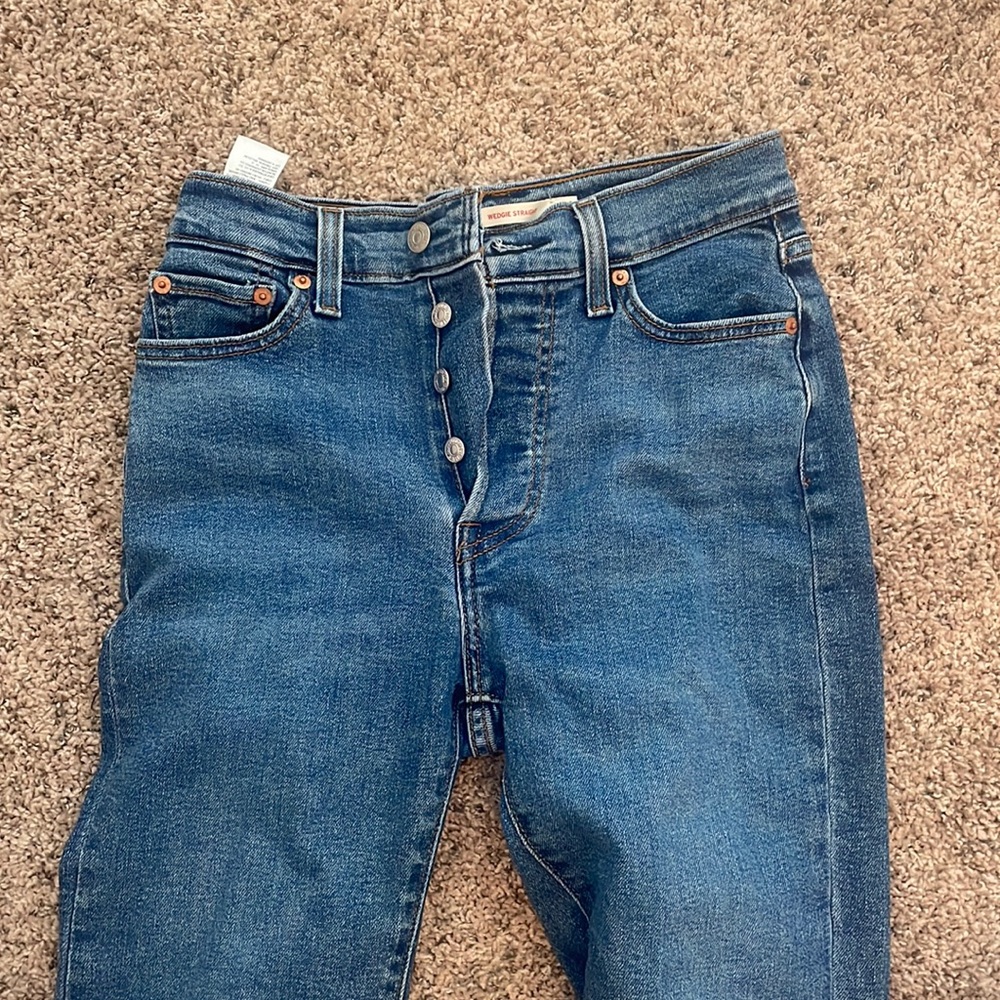 Size 26 Levi jeans